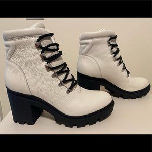 Marc Fisher white booties! Size 7.5 and only worn once!